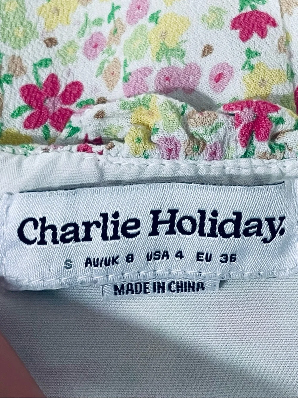 Charlie Holiday Floral Ruffle Mini Dress EUC - Picture 11 of 16
